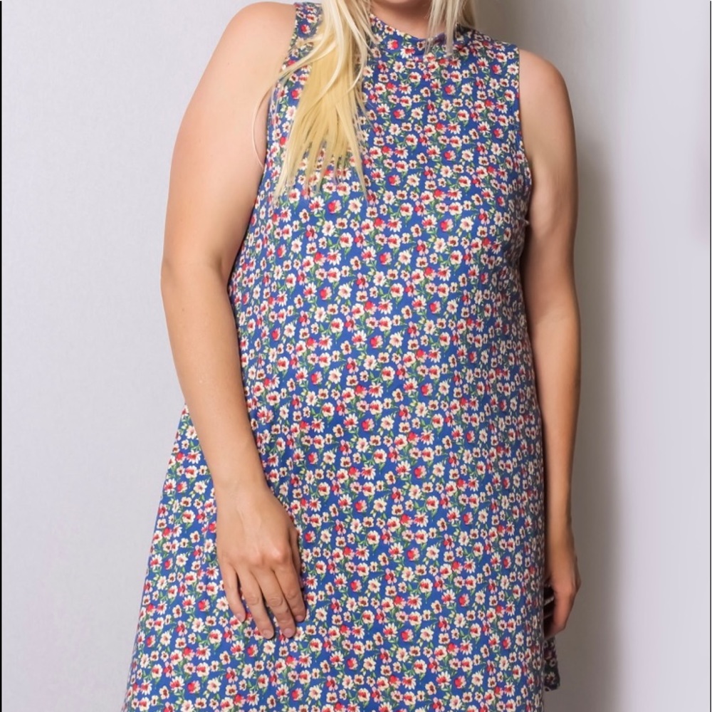 PLUS LIGHT DISTY FLORAL SLEEVELESS SWING DRESS WITH MOCK NECKLINE